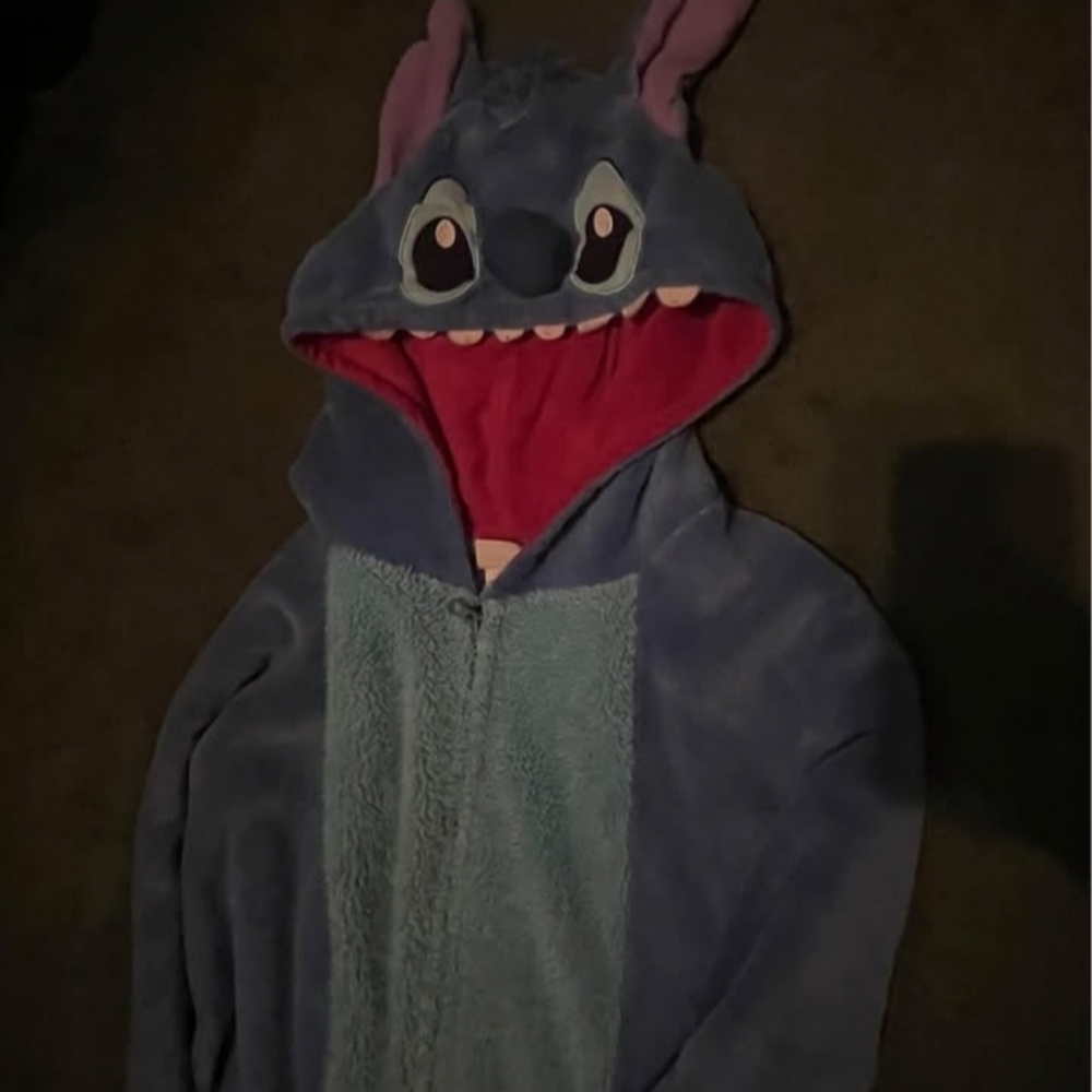Stich Outfit